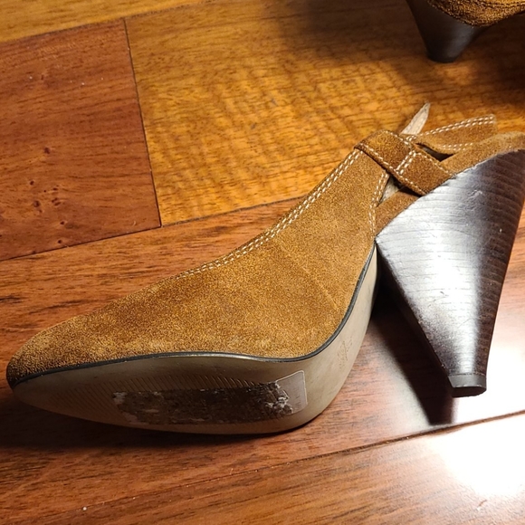 Michael KORS tan suede sling back pumps - Picture 7 of 8